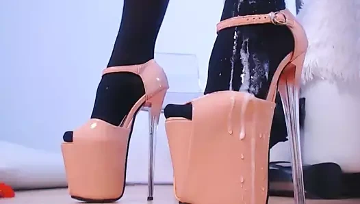 Çoraplara ve topuklara tükür ve krema