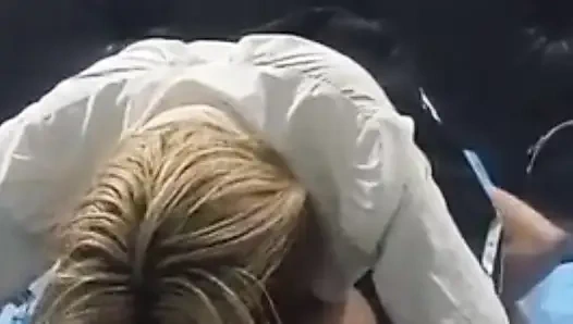 meraklı heteroseksüel adamın iki travestinin emiyor derlemesi