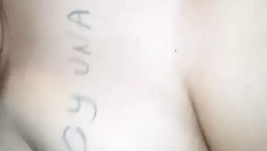 Mi esposa tetona  gordita