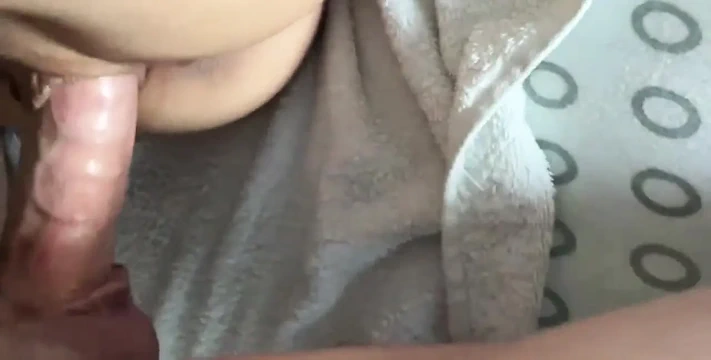 Azgın evli kadınla sabah seksi dölleniyor -bakış açısı boşalmamaya çalış