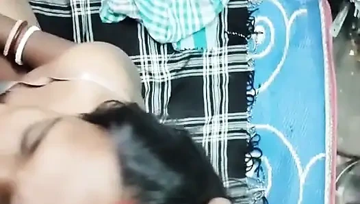 Bhabhi ghar pe thi Akeli Devar Ne Uthaya Opportunity Ka Labh Aur Dal Diya Bhabhi Ke Muh Mein Apna Ling Aur Giraya Bhabhi Ke Muh Mein Apna Ling Ka Pilaya Bhabhi Ko P