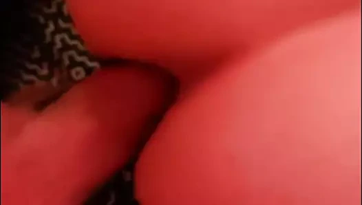 L'amant l'encule sans capote