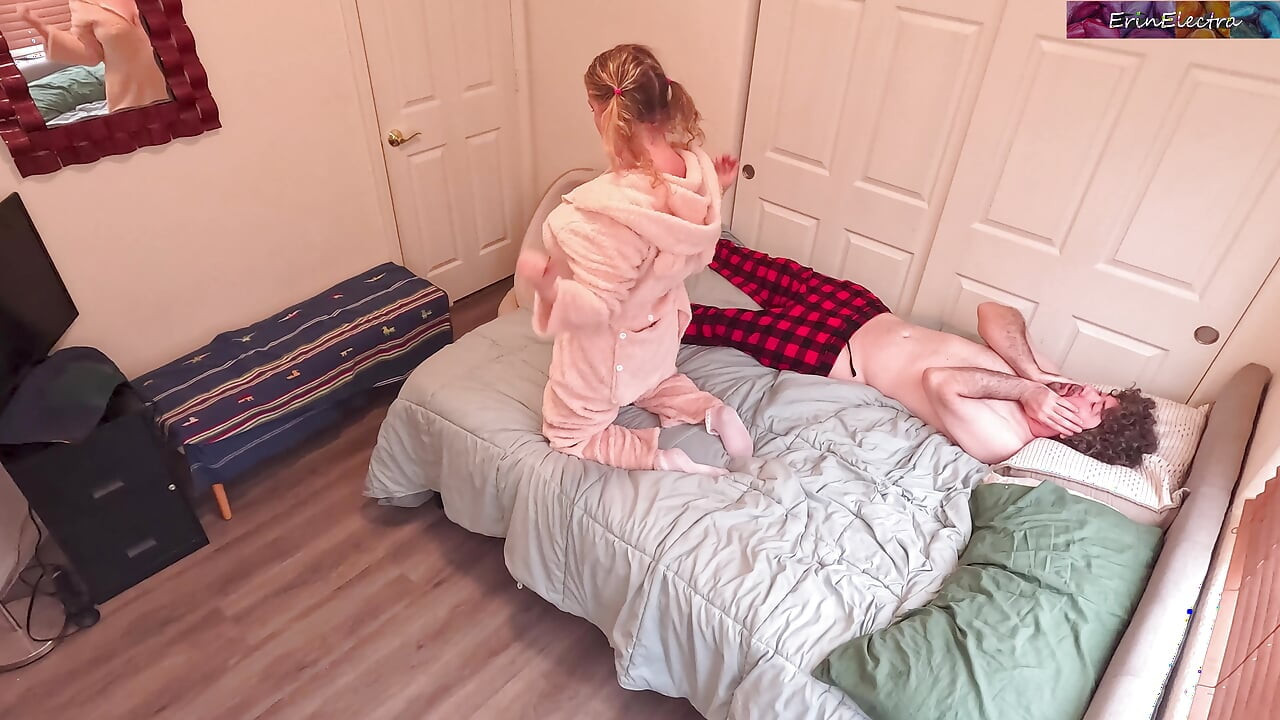 Stepsister shares a bed and wants you inside her