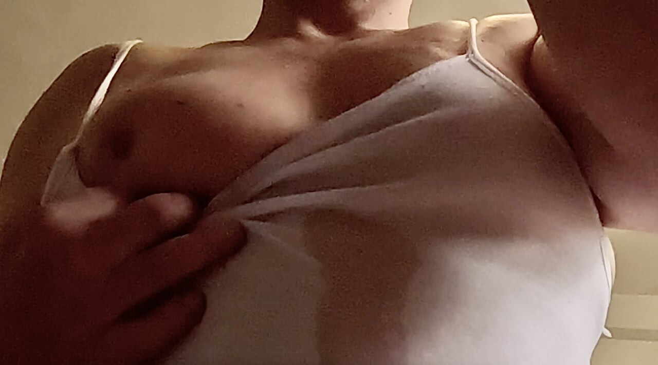 Ten minutes of blowjob training. Enjoy watching and listening.