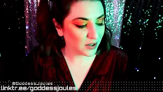 Plexiglass rujlu lipgloss asmr'ı öpüyor