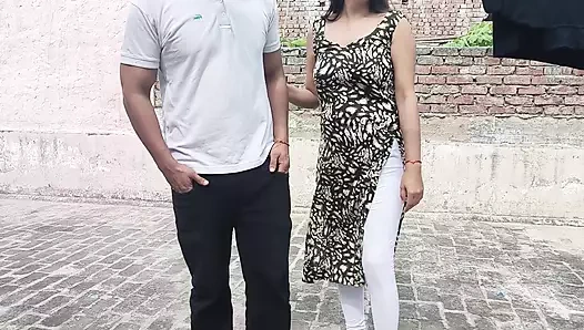 GÜZEL BIR ÇIFT AÇıK HAVADA TERAS SEKSI SıRASıNDA KENDILERINI KONTROL EDEMIYOR