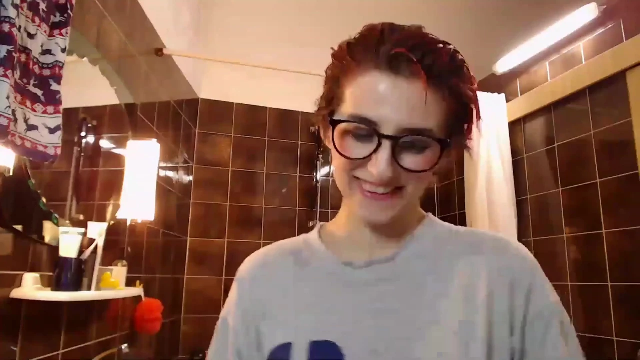 Dyeing My Hair Red Again on Cam