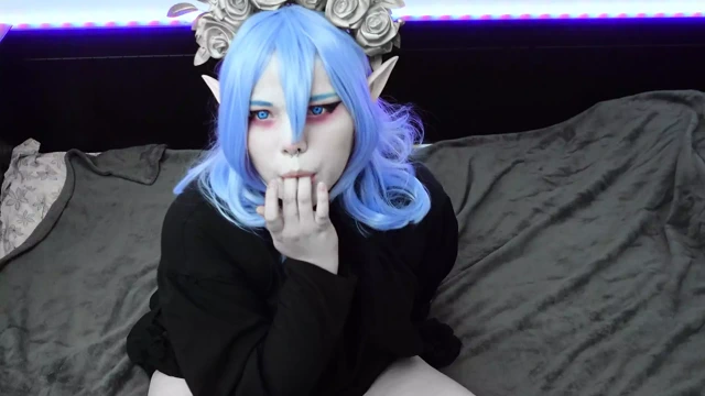 Elf tatlı kız mastürbasyon yapıyor