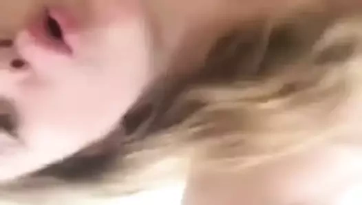 Büyük memeli sürtük