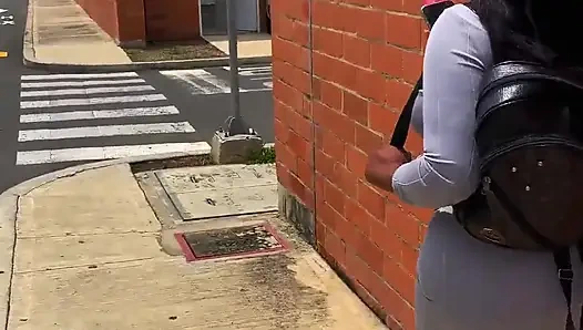 Arkadaşımın üvey annesine ağzına sperm veriyorum