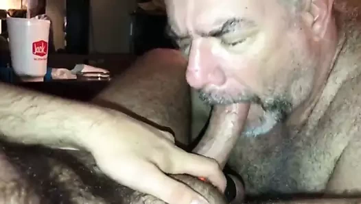 Sakallı kıllı baba asılı kıllı oğul: emmek-facefuck-shaft yalamak