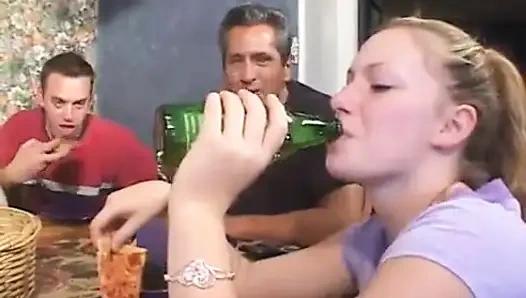 Üvey anne bize deneyimlerini gösteriyor!