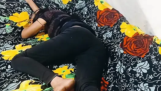 Neden 18 yaşındaki bir kızı siktim? Hintli seks videosu