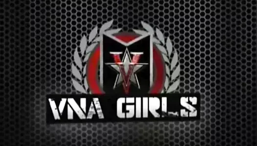 Lazımlık ağızlı kız öğrenci kimber lee parmak patlamaları ve orgazm!