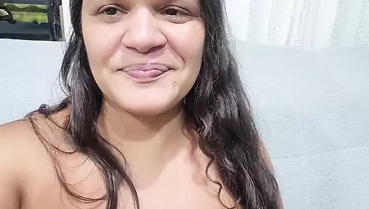 Mahallemdeki kasap dükkanının sahibi Sebastiao, kendisinin boşalıyor videosu istedi