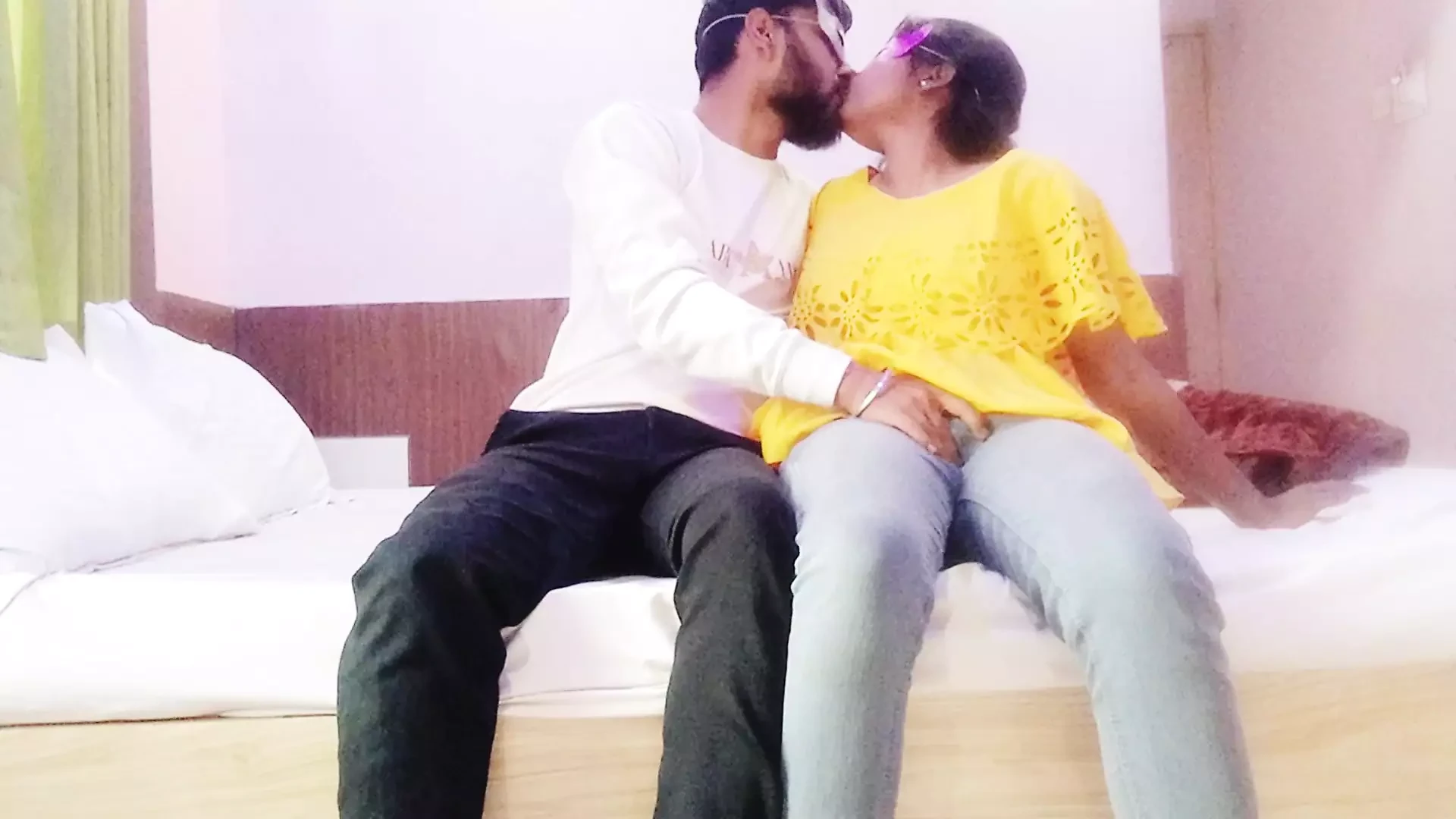 Fucking my hot sexy girl in Oyo room romantic passionate seducing sex in Hd with Hindi clear audio