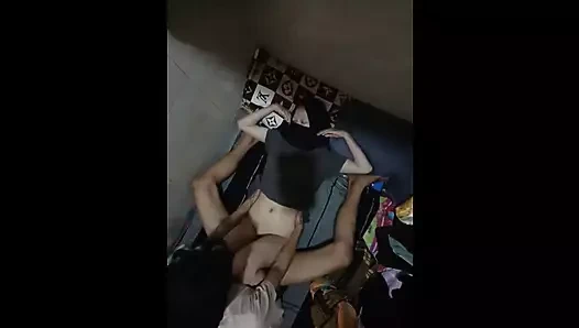 Tesettürlü ve çok ateşli tutkusu olan kız