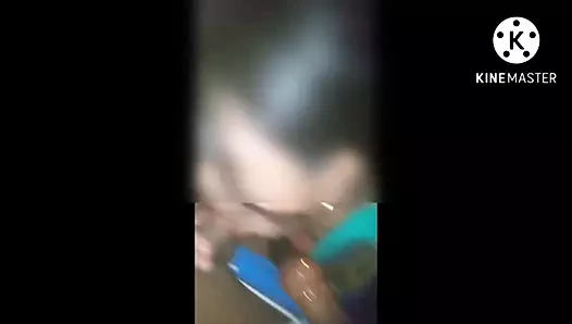 Hintli kadın oral seks