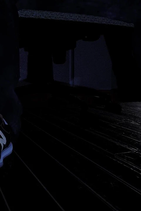 Yağmurlu gece buluşması: Kylie'nin naylon sürprizi