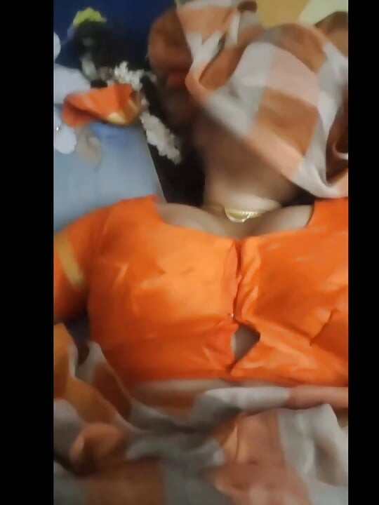 Bakış açısı sari ve bluzlu seksi desi ev hanımının sikişme derleme videoları