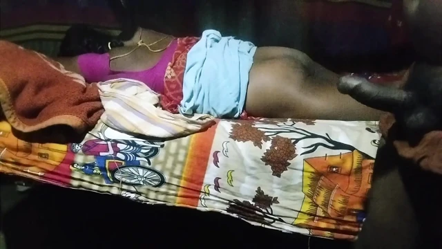 Soya hua mausi ko chod diya