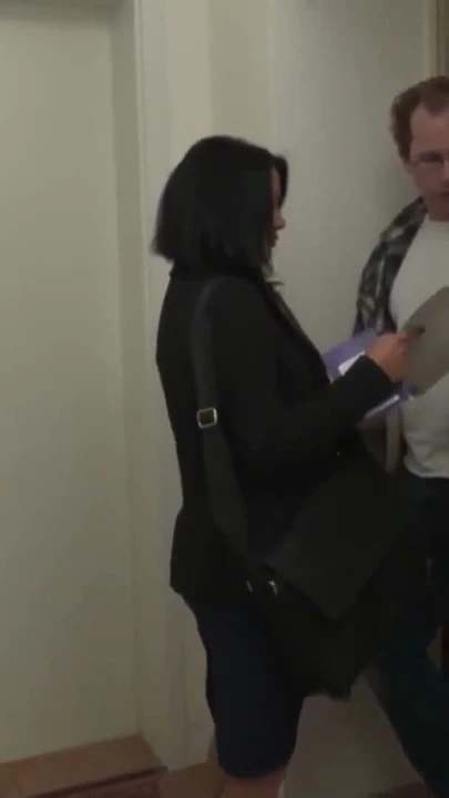 Komşu Azgın MILF'i Sikiyor | Bölüm 1