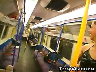 Londra metrosunda yanıp sönen - bölüm 1