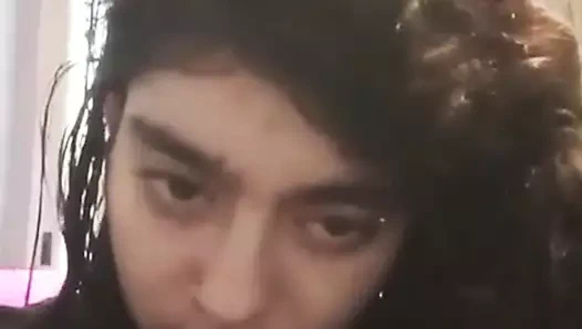 Punk genç kız+18mom doğal büyük dudaklar ve memeler