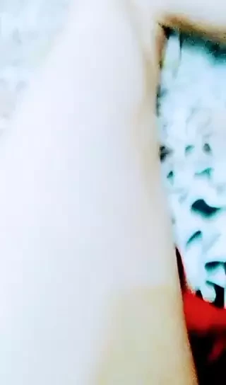 Porno izlerken kötü yoğun bir orgazm yaşıyorum