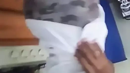 Dominicana en mi casa aburrida