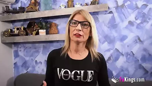 Indiana geri döndü! o çok talepkar olgun bir milf