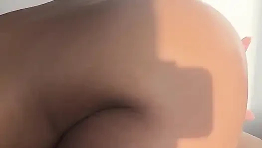 Sadece sikinin ağzımda olması beni tatmin etmiyor ve ona daha iyi binmeye karar veriyorum -amatör çift- nysdel