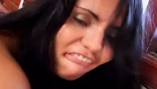 Ateşli gençler sert anal dörtlü seks yapıyor