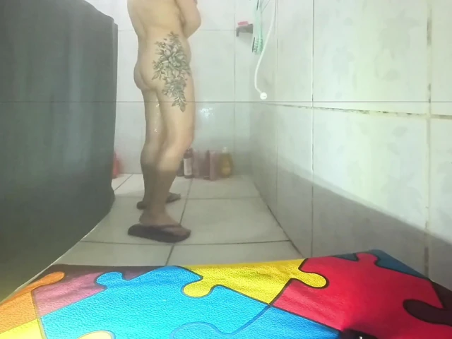Gel benimle banyo yap!