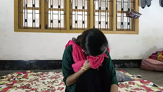 HINTLI ATEŞLI KÖYLÜ KıZ PARNITA EVDE SEKS YAPıYOR