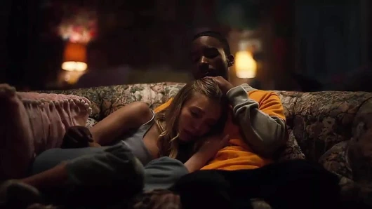 Barbie ferreira, avcı schafer, sydney sweeney çıplak ve seks