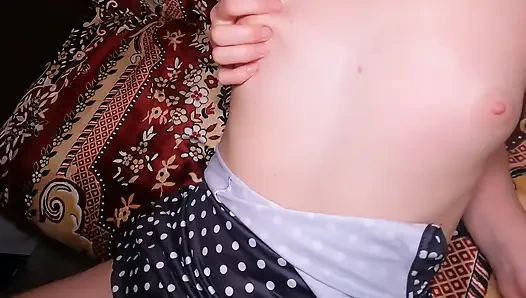 Üvey kız kardeşimin yeni elbisesi kirli!