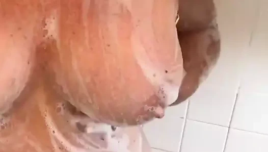 lezzetli olgunlaşır - duşta karıcık