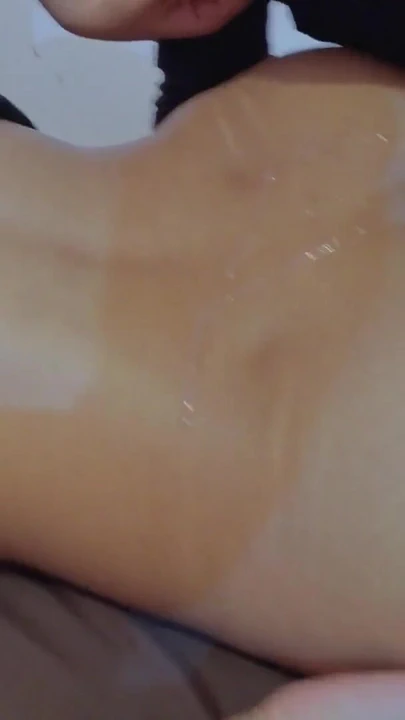 "Beni sikiş oyuncağı gibi kullanıyor ve buna bayılıyorum"dan güçlü bir an.