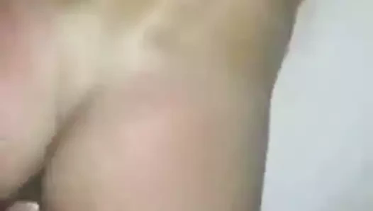 Gimiendo de placer y Diciendo Mee Mataaas