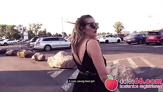 Büyük doğal memeler Candy Alexa Berlin havaalanında sikiliyor