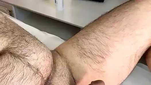 Seksi sarışın yeni bir müşteri için ağda