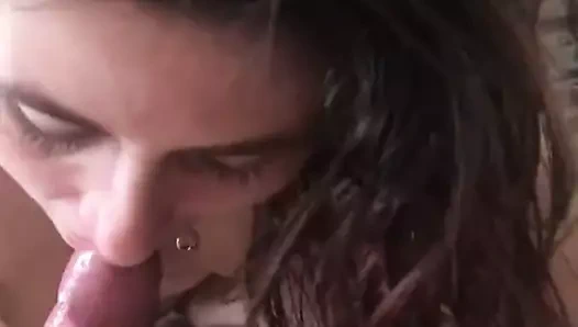 Esmer ile sevimli memeler emme büyük horoz