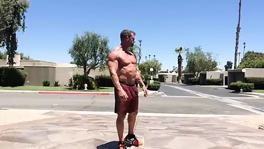 Str8 bodybuilder baba sokak mastürbasyon