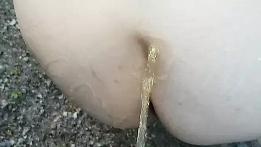 o benim milf kıçımı ıslatıyor