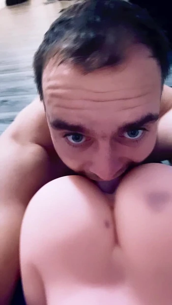 Лизать мою сводную сестру