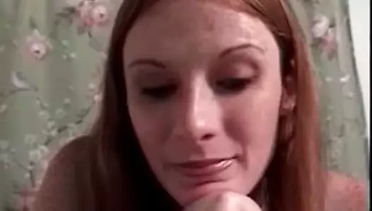 Aldatılan arşiv korkak koca izlerken onun kızıl saçlı karısı