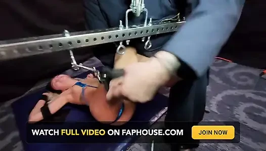 Mini mura surus ateşli ayaklar gıdıklanıyor ve görüntüleniyor! - 1080p- yeni bleu - Muras'ın seksi ayaklarını gösteriyoruz ve onları gıdıklıyor, bu da onu yönlendiriyor