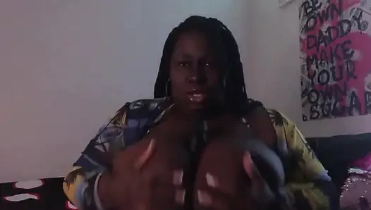 Gel buraya babacığım şişman yarağını büyük göğüslerimin arasına koy