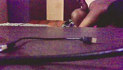 Hintli çift odada seks yapıyor